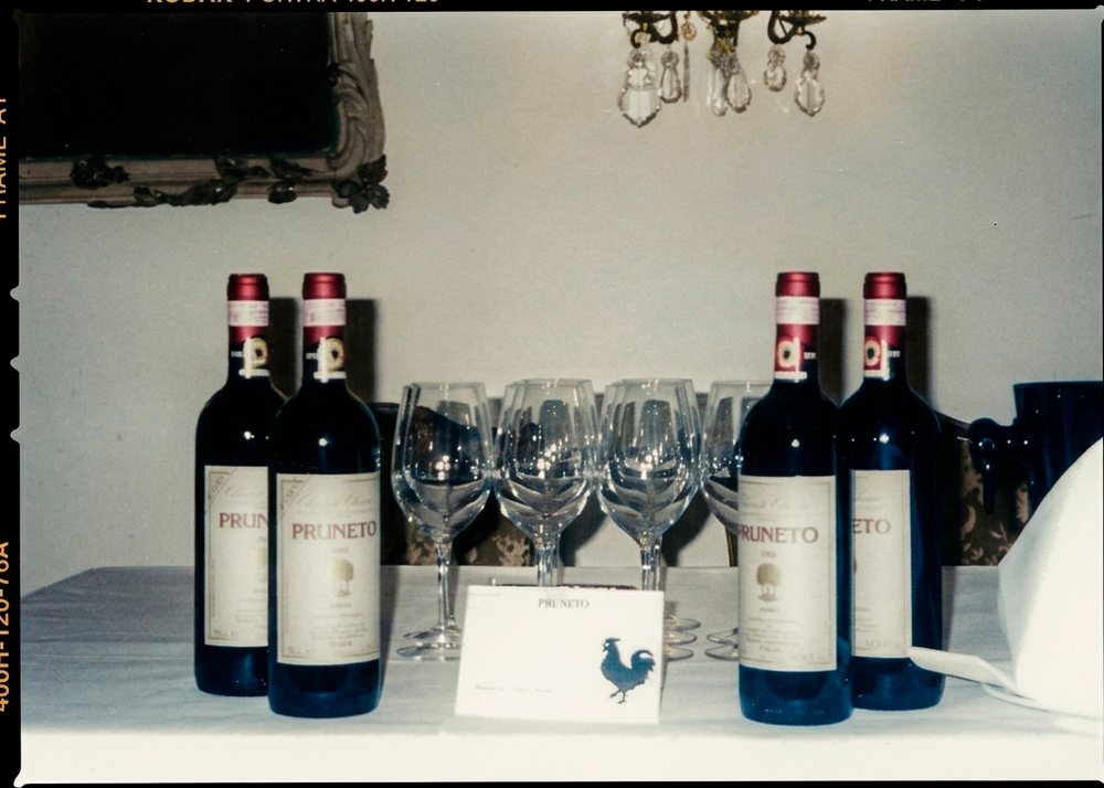 Bottiglie di Pruneto in degustazione